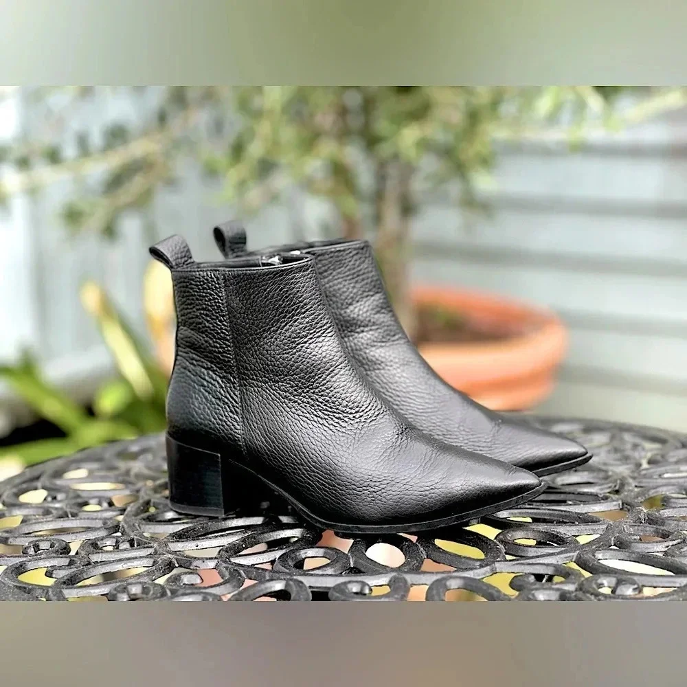 Everlane — The Boss Boot